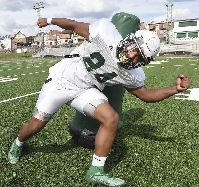 Freshman-year visit leads Sto-Rox linebacker Diontae Givens to Duquesne<span class="headline-video">Video <i class="fa-solid fa-circle-play"></i></span>