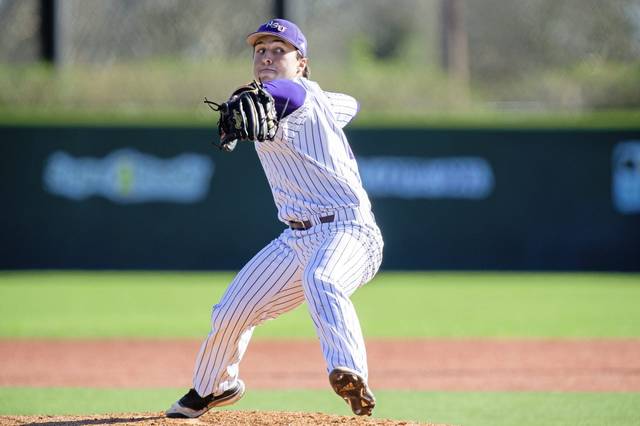 2729139_web1_gtr-BucsFifth2-061220