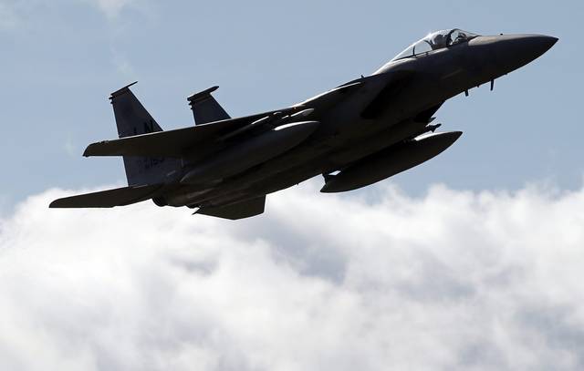 2736258_web1_AP716862389993