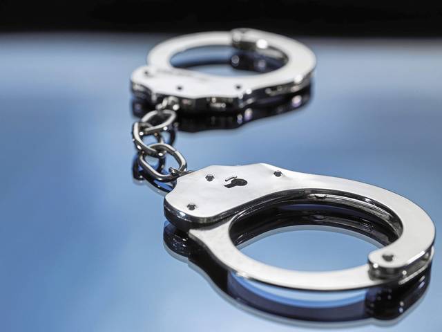 2744568_web1_web-handcuffs-001
