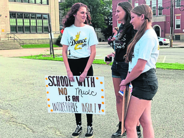 2749385_web1_gtr-GSalem-protest-061820