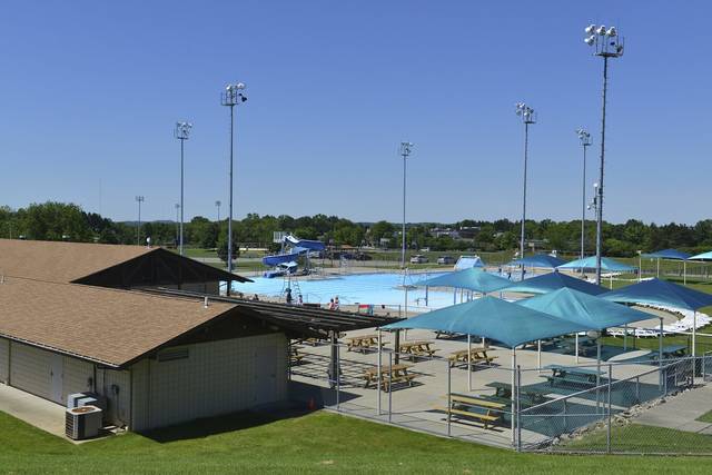 2766991_web1_hj-web-HamptonPool1