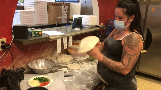 2769756_web1_waffle-pizza-maker