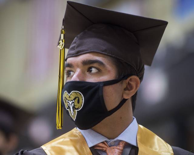 2785308_web1_vnd-HighlandsGrad010-070220
