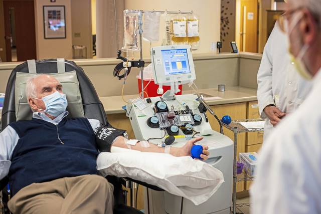 2789157_web1_Cong.Kelly_Vitalant-Plasma-Donation-10