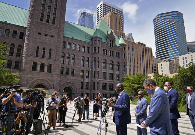 2824257_web1_AP20197792497775