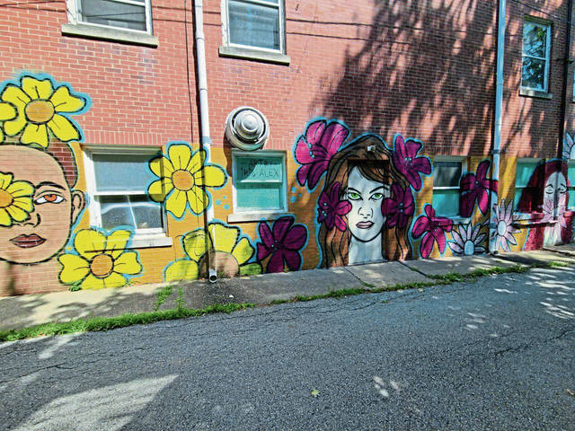 2837943_web1_vnd-CenterMural-072120