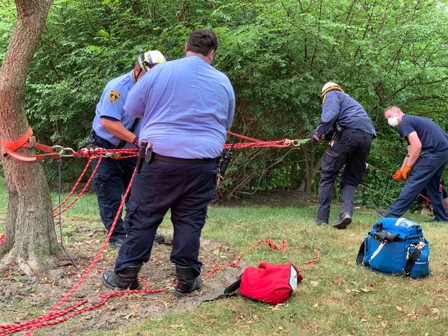 2843121_web1_pgh-hillside-rescue-3