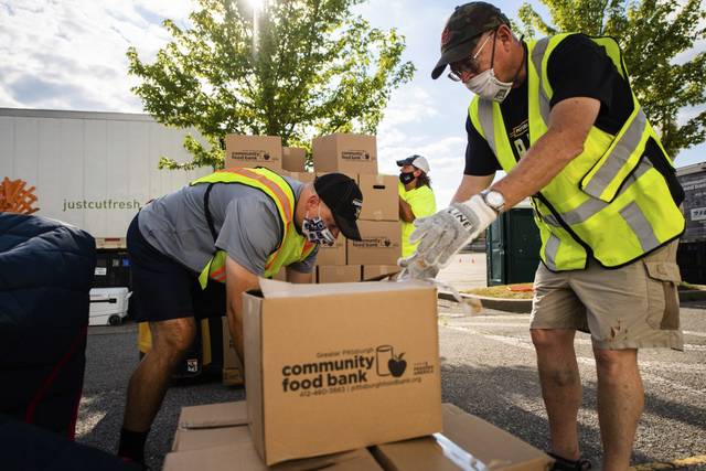 2865273_web1_vnd-lo-foodbankmills-7-071520