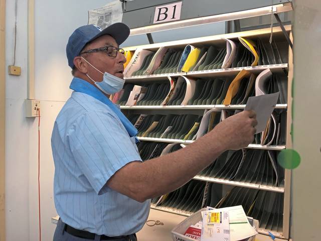 2865818_web1_vnd-harrisonmailcarrier4-080120
