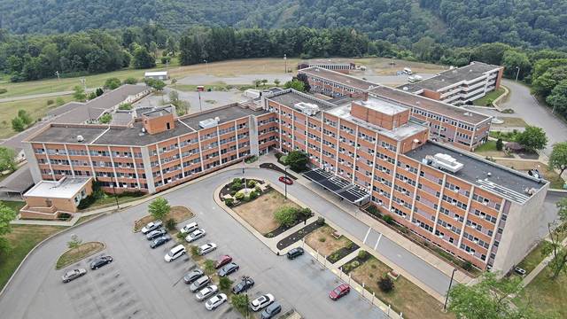 ‘I don’t want to die here’: Problems at Brighton Rehab didn’t start with coronavirus, Trib investigation finds