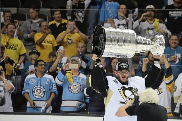 2876785_web1_ptr-pens-sharks23-061316