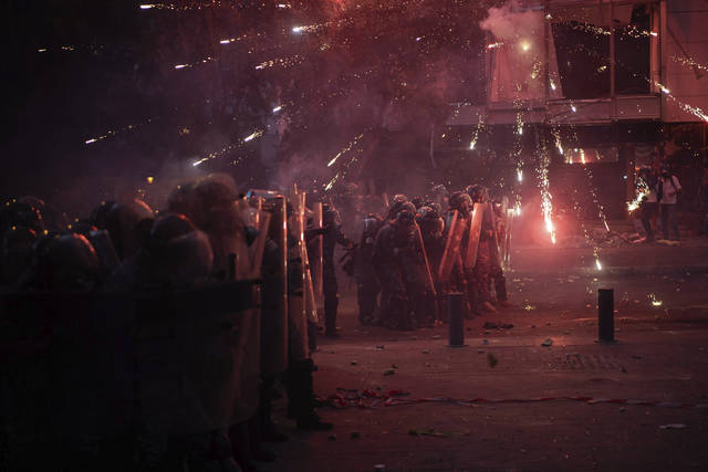 2905384_web1_2905384-390c2101cee24193974e6597d55455e9