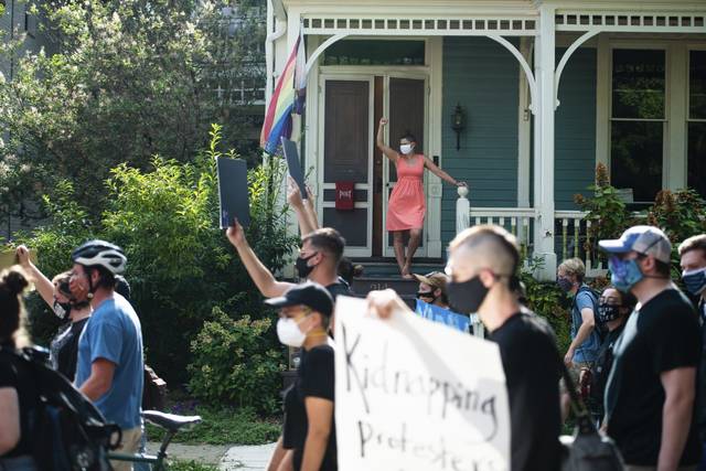 2922433_web1_PTR-PedutoProtest-7-081720