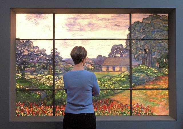 2922670_web1_lynchtiffanywindow