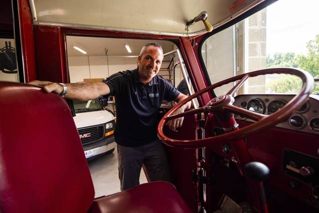 2923594_web1_GTR-VintageFireTruck-1-082120