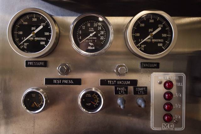 2923594_web1_GTR-VintageFireTruck-6-082120