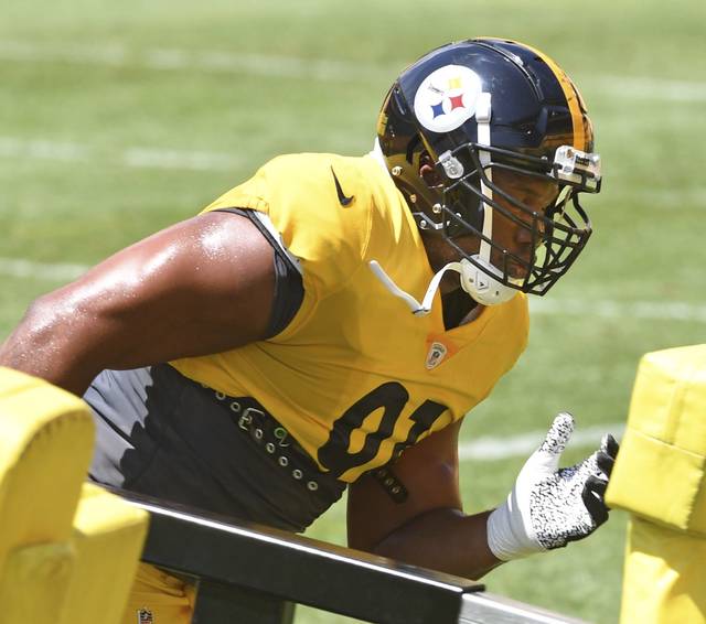 2930566_web1_ptr-Steelers17-081820