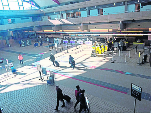 2937806_web1_Pittsburgh-airport-ticketing