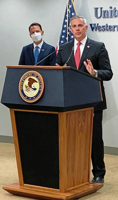 2949112_web1_SWB--JS-Presser-3---long