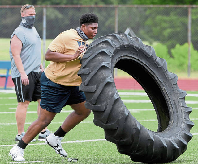 Kiski Area lineman Brandon ‘Beef’ Lawhorn-Moore picks up 1st D1 offer