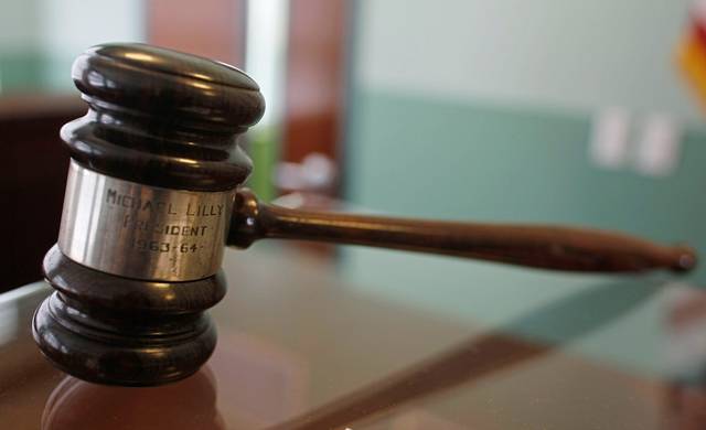 2978832_web1_Web-gavel-NU