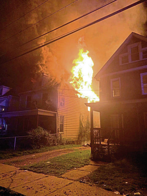 2986312_web1_vnd-NewKenConstitutionFire2-090620