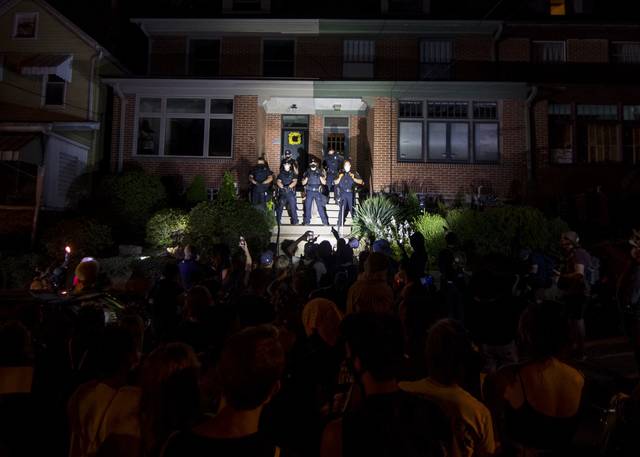 2987978_web1_PTR-Protest0002-090620