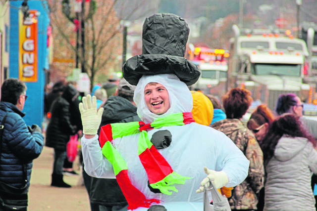 3002516_web1_vnd-tarentumparade05-112419