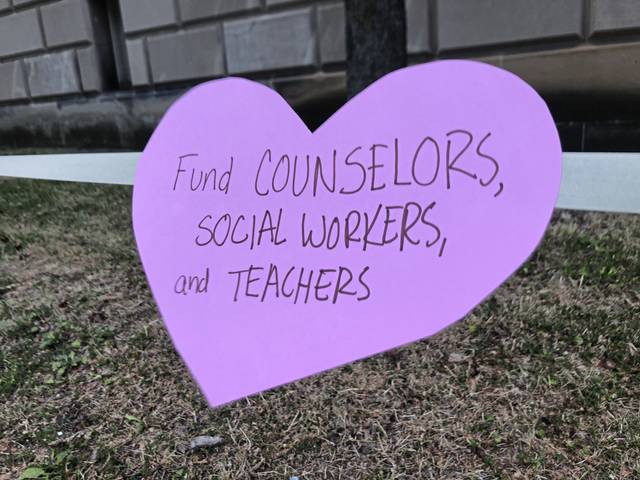 3017108_web1_ptr-CopsoutofPGHSchools4-062320