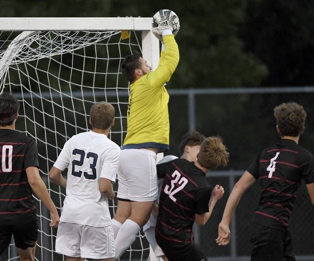 Shaler boys soccer adapting to change early on this season