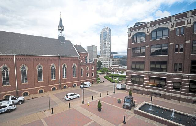 3023139_web1_ptr-duquesnenurse03-061117