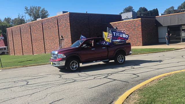 3023744_web1_gtr-irwintrumprally6-092120