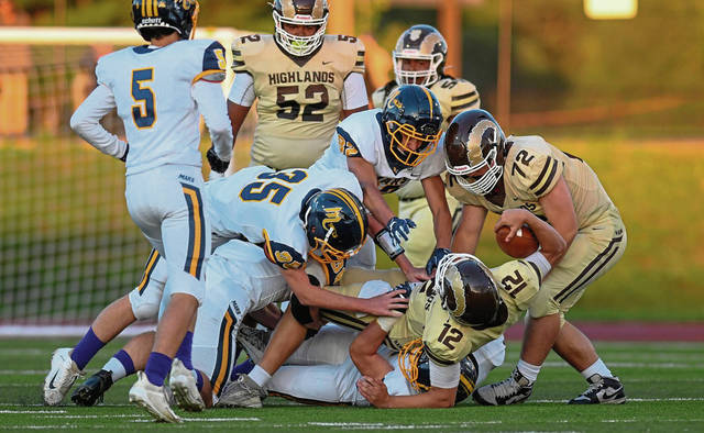 No. 2 Mars converts late fourth down, stuns Highlands