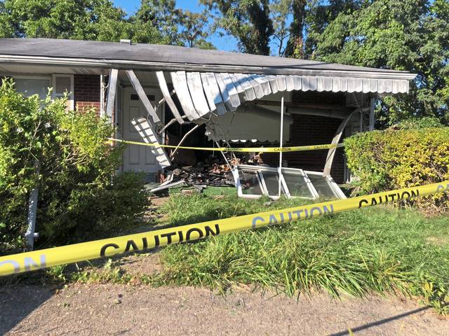 3042848_web1_ptr-housecrash1