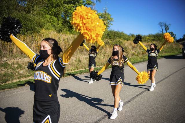 3043200_web1_shr-tjhocoparade-17-100120