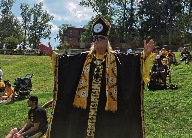 3047989_web1_training-camp-pope-yinzer