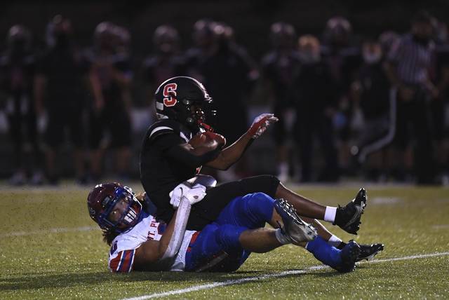 Mt. Pleasant defense bottles up Southmoreland<span class="headline-video">Video <i class="fa-solid fa-circle-play"></i></span>