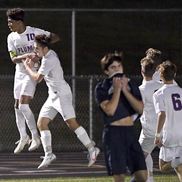 Plum boys soccer takes down top-ranked Franklin Regional