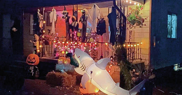 3068325_web1_vnd-HalloweenHouse2-100120