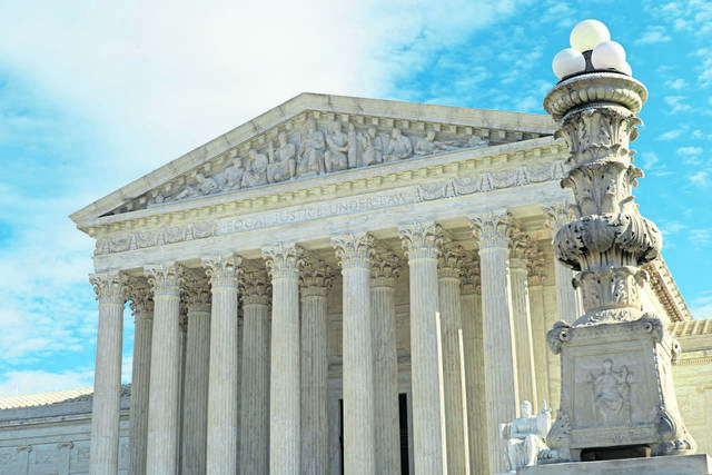 3077846_web1_supremeCourt