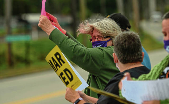 3078908_web1_vnd-Harmarpicket2-100220