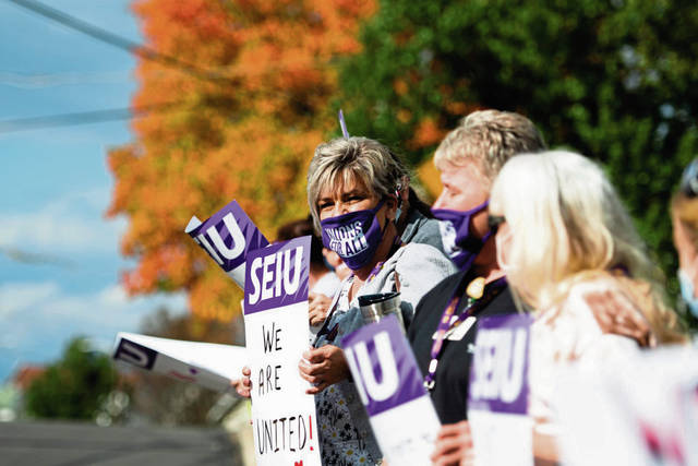 3079382_web1_gtr-HarmonPicket-5-100220