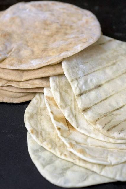 3090533_web1_gtr-liv-flatbread-02-101120