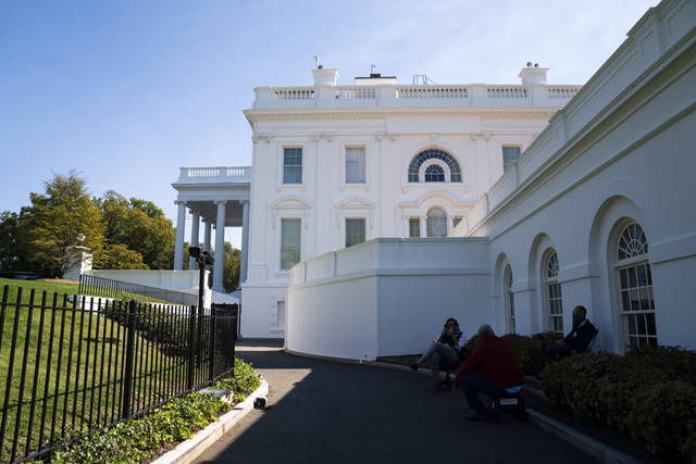 3101740_web1_AP20281589103654