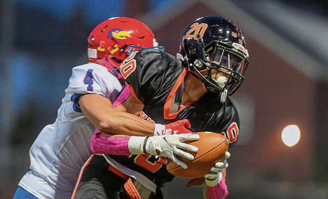 Jeannette erases 21-point deficit to defeat Springdale in wild Eastern Conference matchup<span class="headline-video">Video <i class="fa-solid fa-circle-play"></i></span>