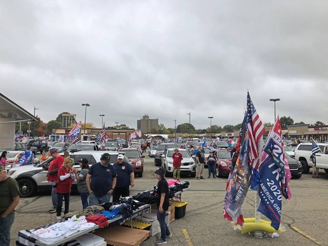 3113551_web1_vnd-trumprally2-101120