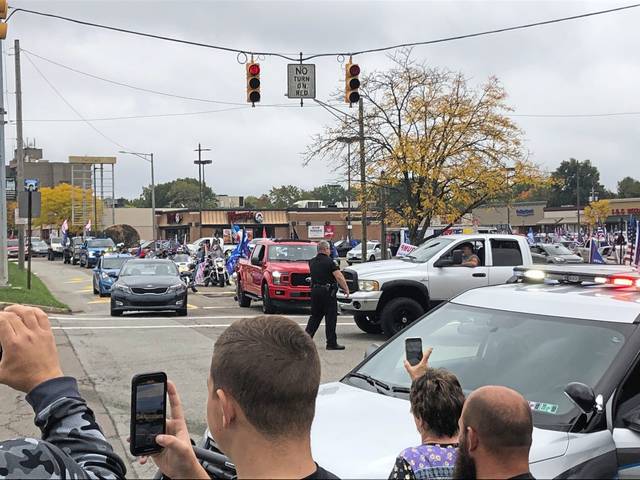 3113551_web1_vnd-trumprally5-101120