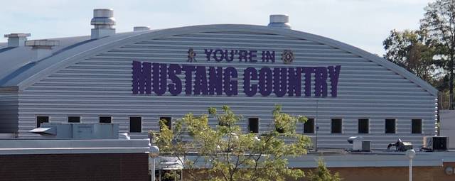 3126024_web1_Mustang-Country---top