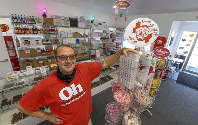 3126215_web1_VND-CandyStoreStruggles1-101620